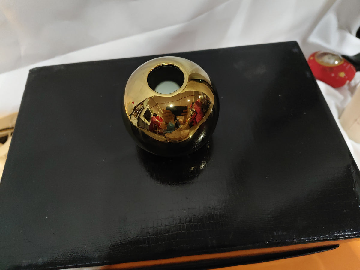 Gouden keramische siervaas - productfoto 8